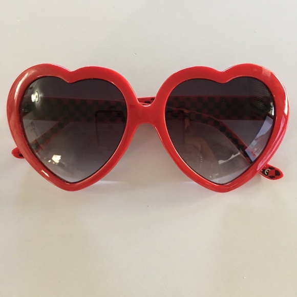 vans red heart sunglasses